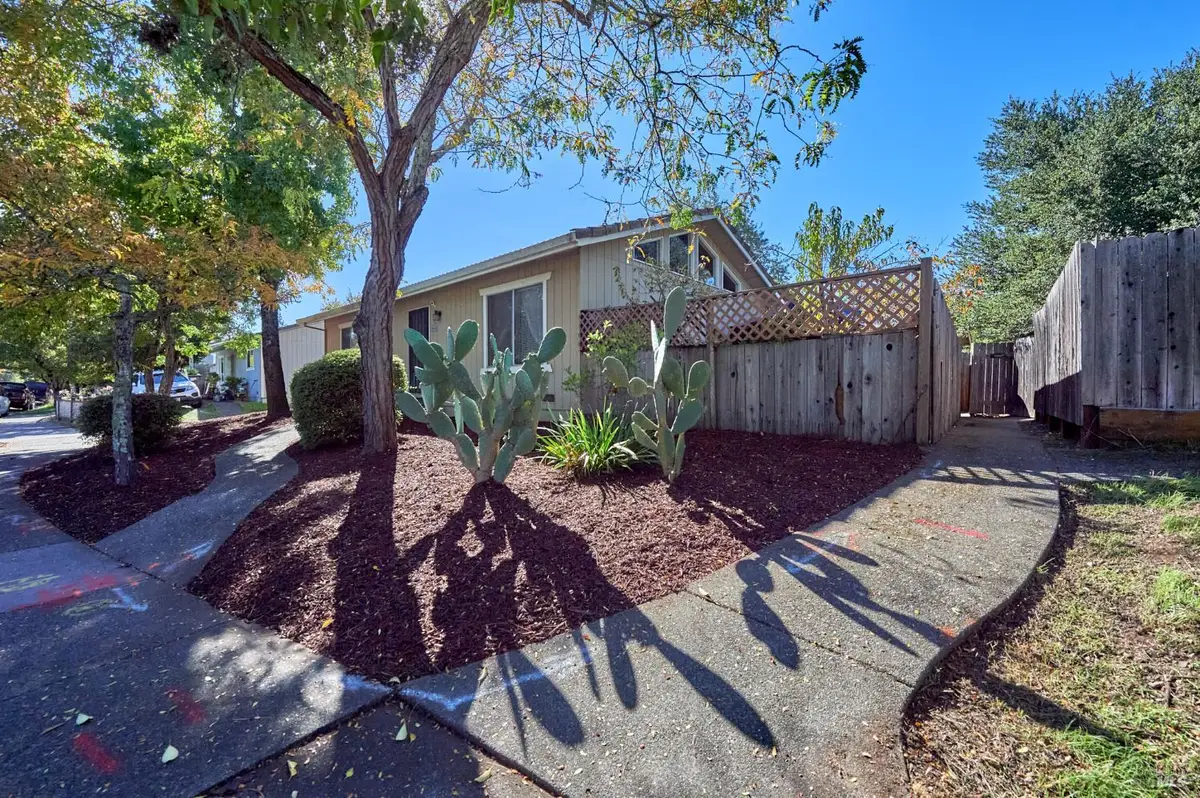 1725 Mission Boulevard, Santa Rosa, CA 95409 - Image #1