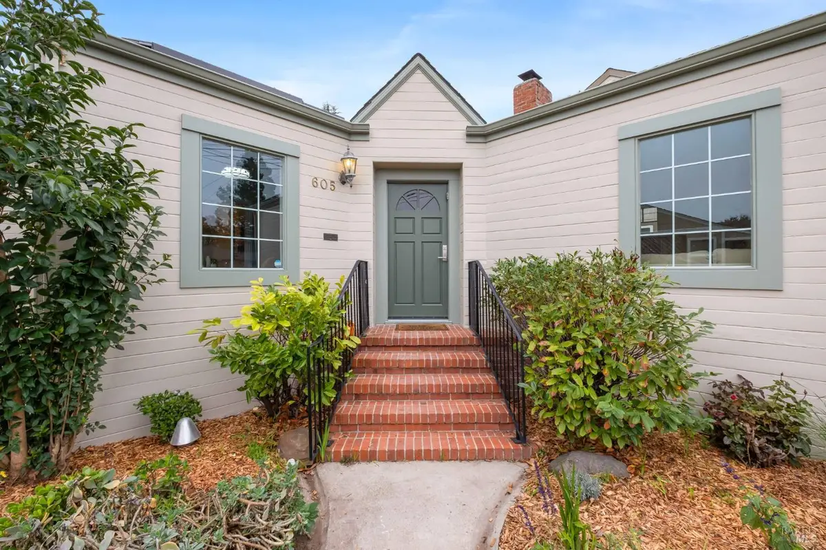 605 Baker Street, Petaluma, CA 94952 - Image #1