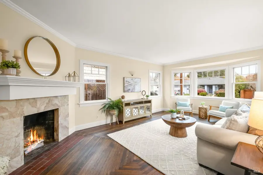 605 Baker Street, Petaluma, CA 94952 - Image #2