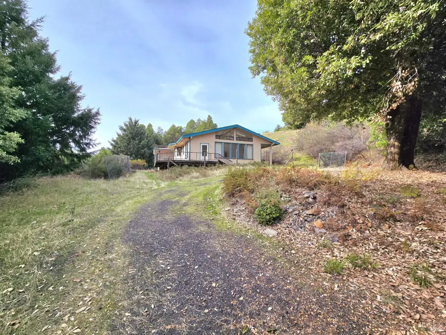 36955 Eureka Stagecoach Road, Willits, CA 95490 - Image #3