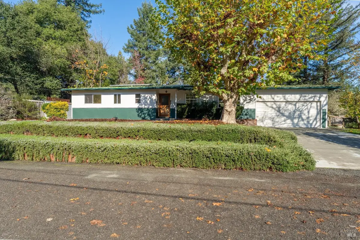 1590 Manzanita Drive, Ukiah, CA 95482 - Image #1