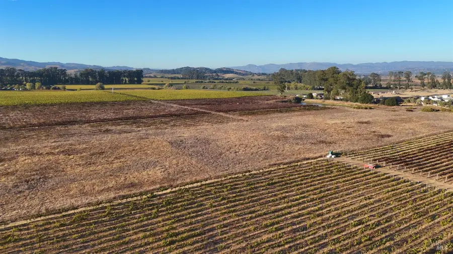 2110 Cuttings Wharf Road, Napa, CA 94559 - Image #3