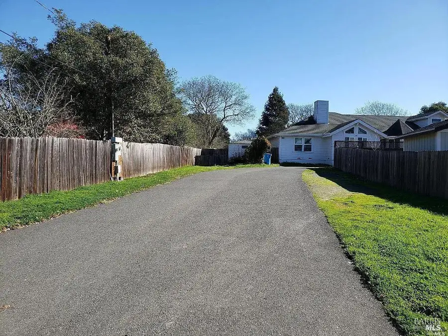 1648 Ronne Drive, Santa Rosa, CA 95404 - Image #3