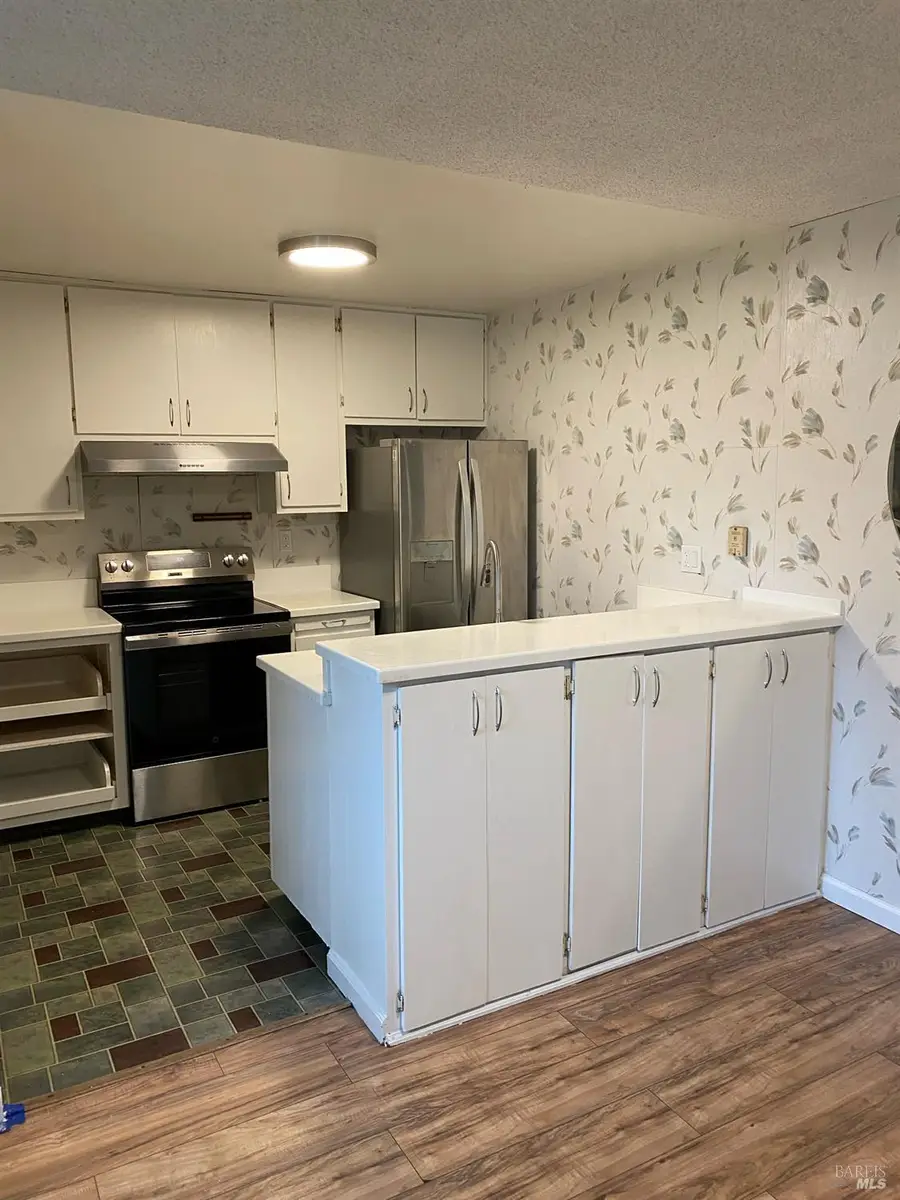 425 Bahia Way, San Rafael, CA 94901 - Image #2