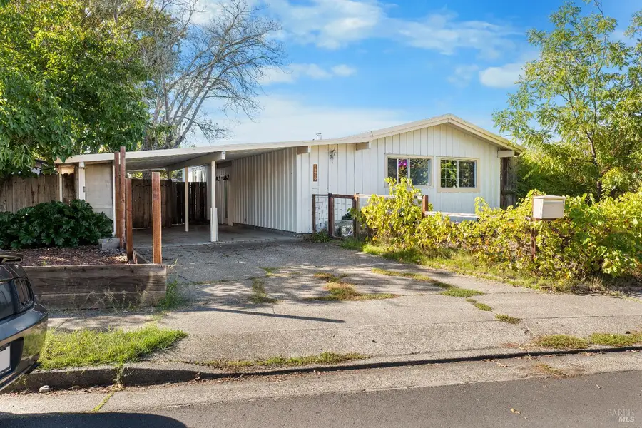 1219 Janet Way, Santa Rosa, CA 95405 - Image #2