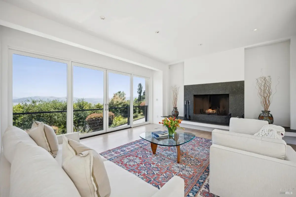 325 Via La Cumbre, Greenbrae, CA 94904 - #1