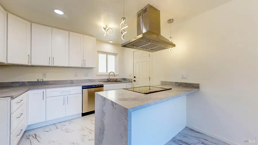 2257 Yucca Street, Santa Rosa, CA 95405 - Image #2