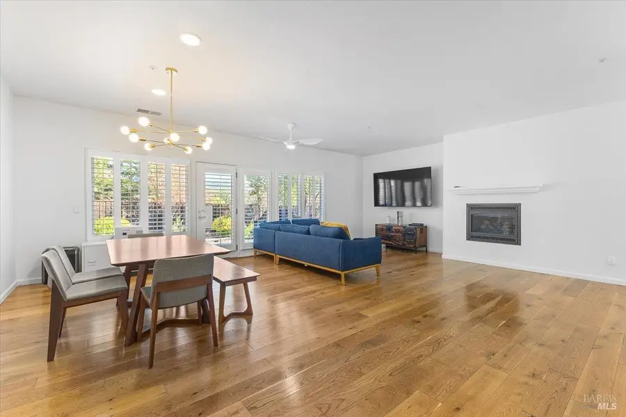 302 Laurel Court, Cloverdale, CA 95425 - Image #2