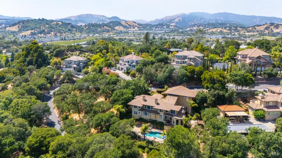 6 Leona Drive, San Rafael, CA 94903 - Image #2