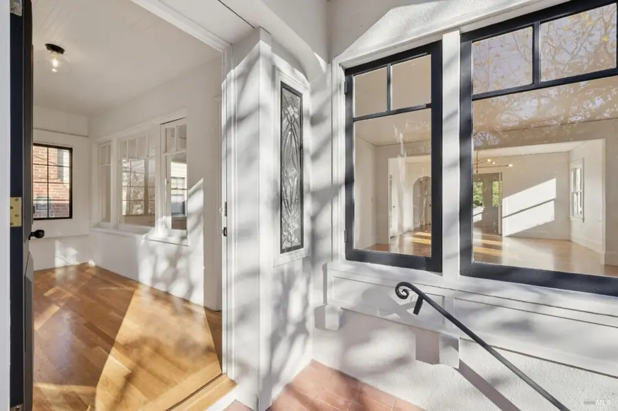 242 D Street, San Rafael, CA 94901 - Image #3