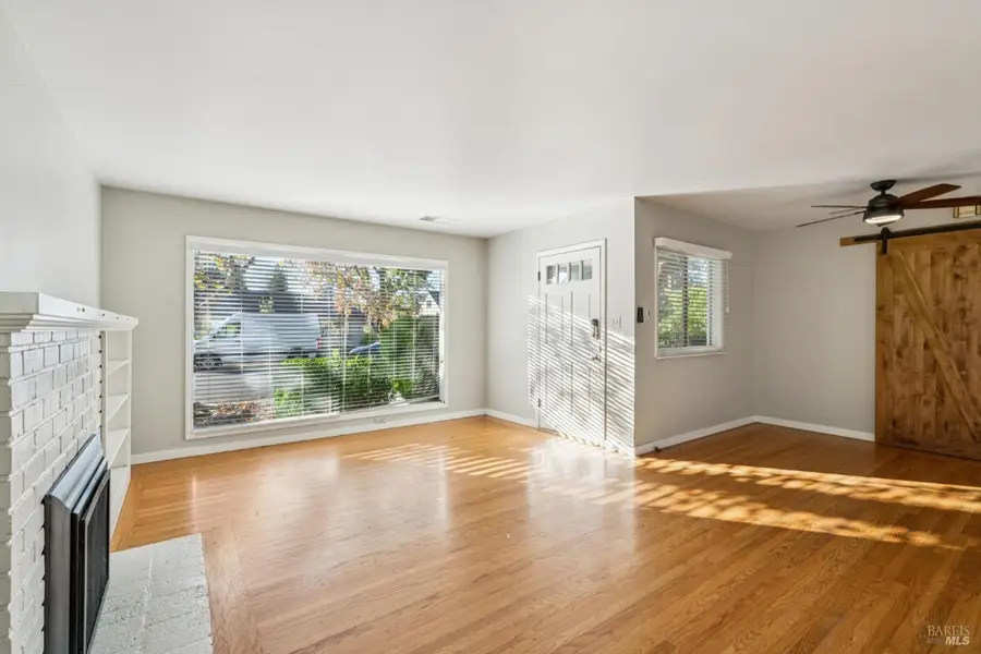 818 Josephine Lane, Healdsburg, CA 95448 - Image #3