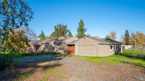 1130 Duer Road, Sebastopol, CA 95472