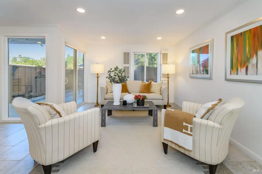 98 Surrey Lane, San Rafael, CA 94903 - Image #2