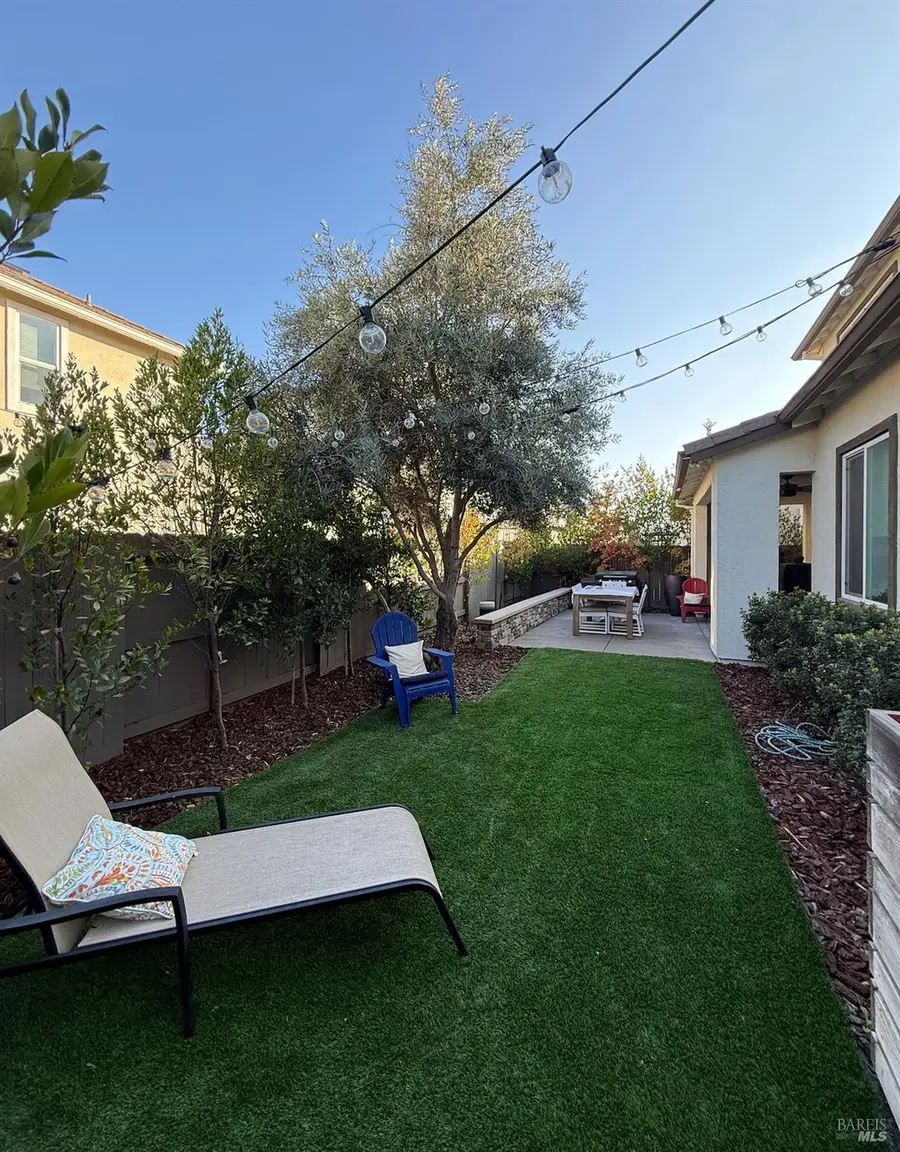 813 Cosmos Drive, Vacaville, CA 95687 - Image #2