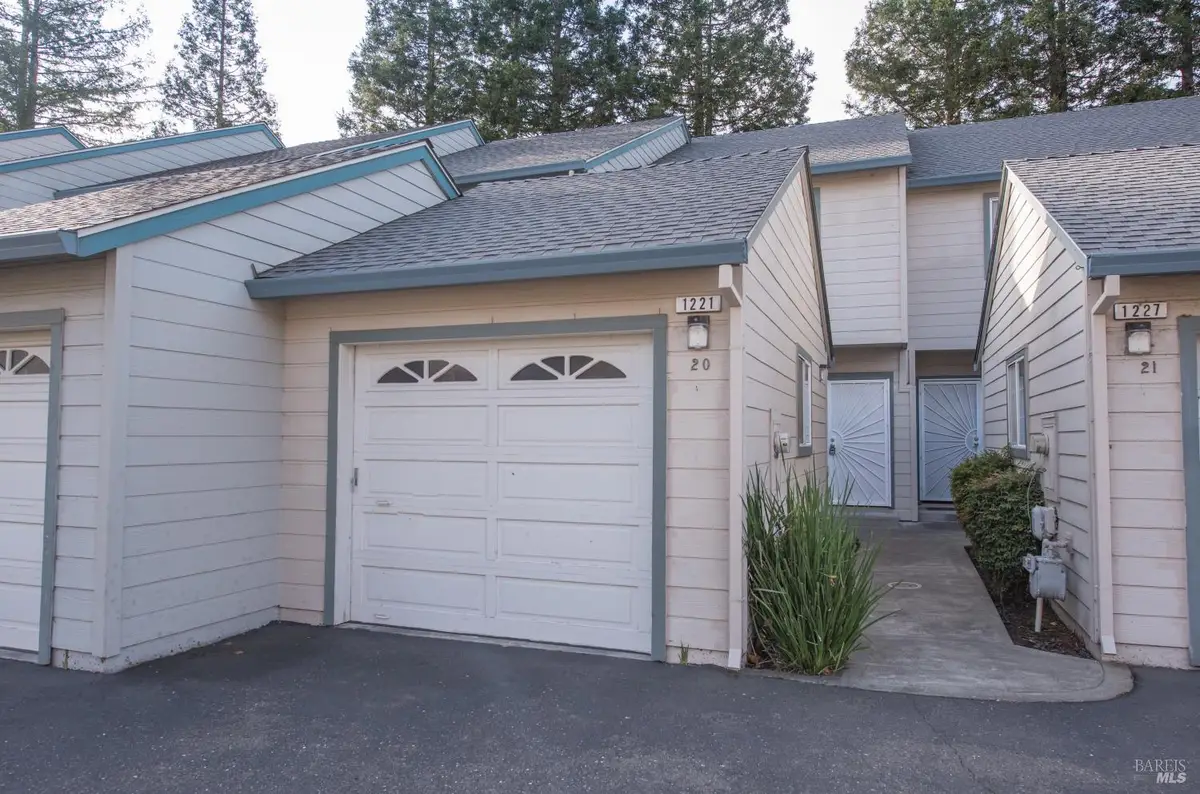 1221 Eardley Avenue, Santa Rosa, CA 95401 - Image #1
