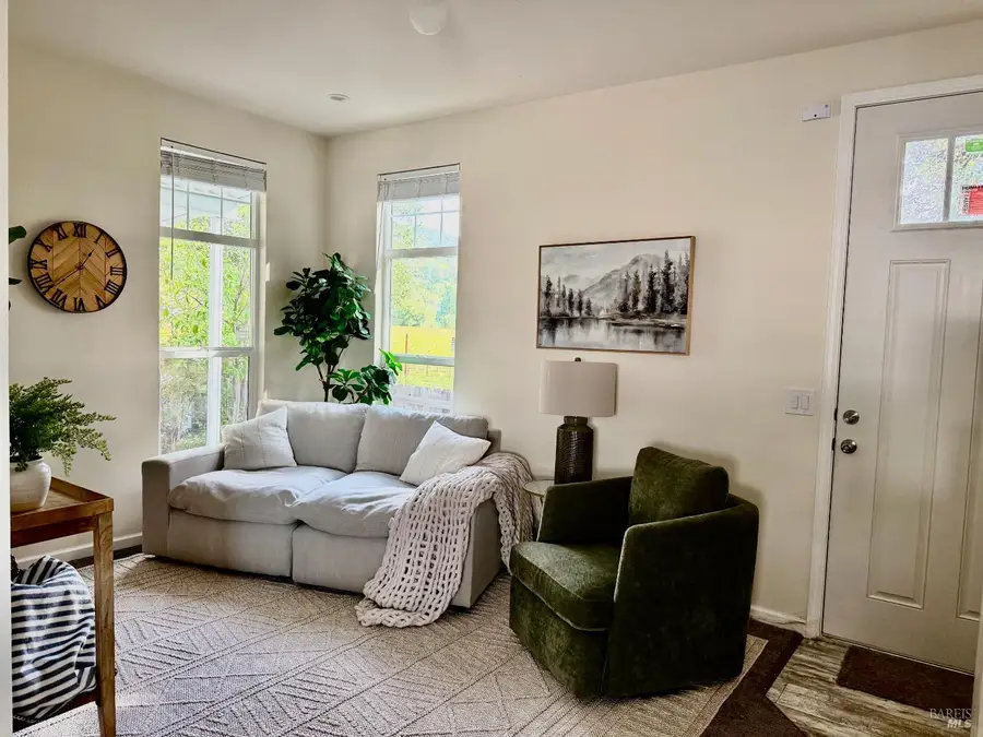 890 Rockwell Road, Cloverdale, CA 95425 - Image #2