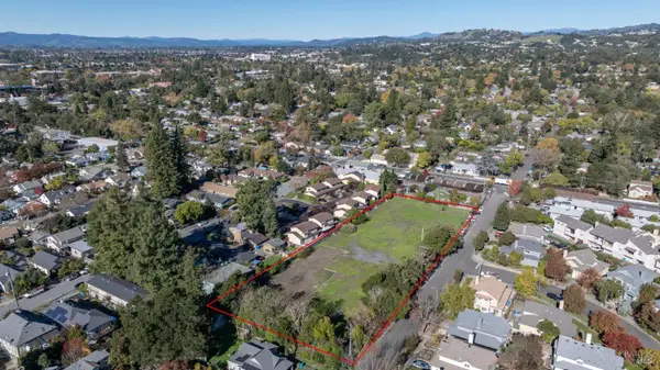 1055 Wright Street, Santa Rosa, CA 95404