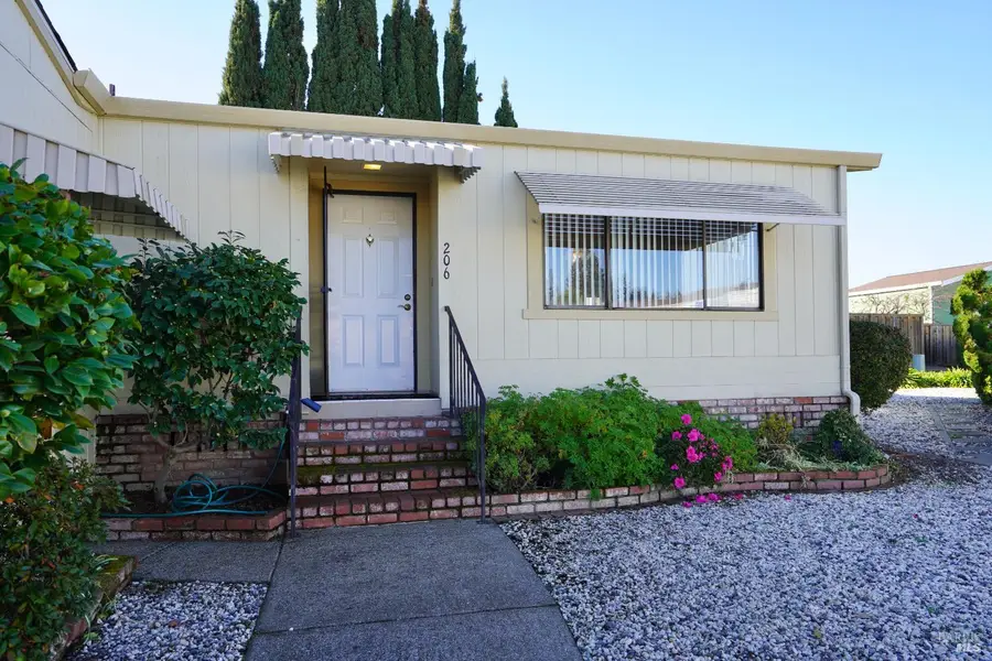206 Shirley Court, Napa, CA 94558 - Image #2