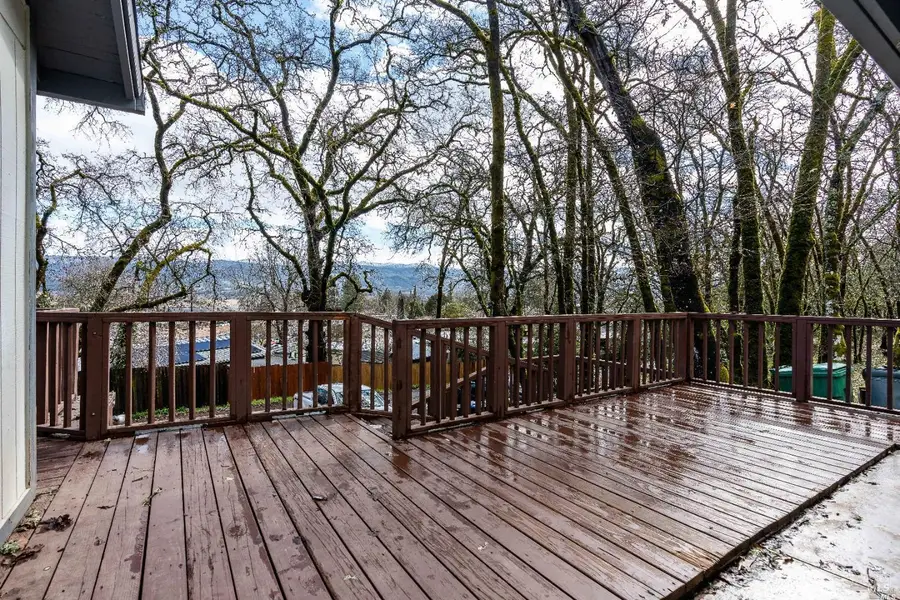 370 Jefferson Lane, Ukiah, CA 95482 - Image #3