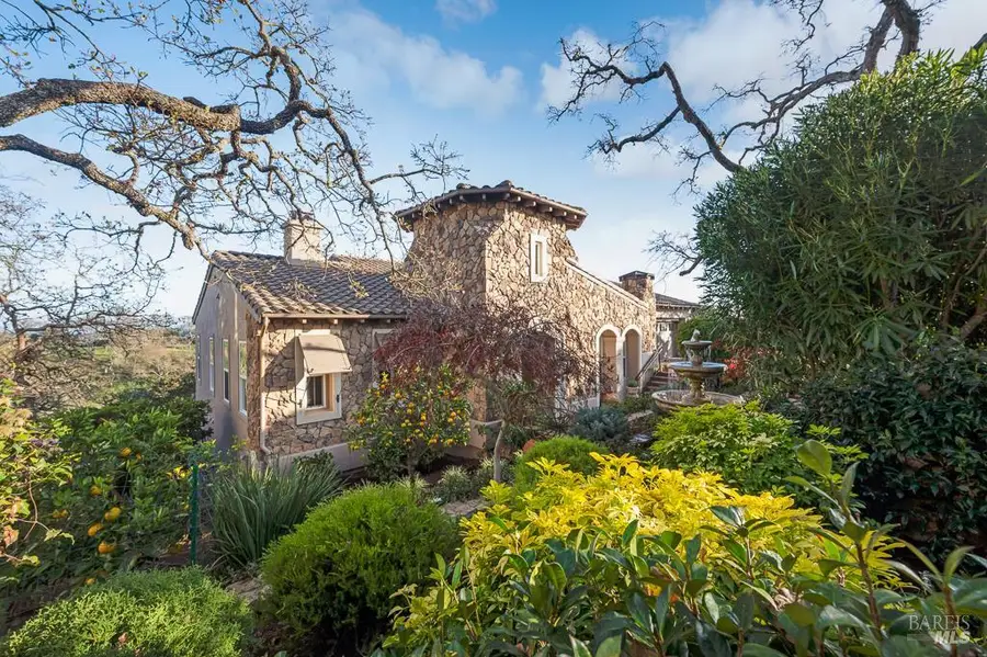 115 Stonetree Lane, Novato, CA 94945 - Image #3