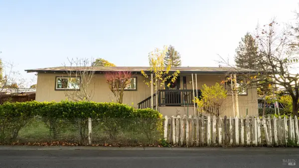 401 Frisbie Avenue, Santa Rosa, CA 95407