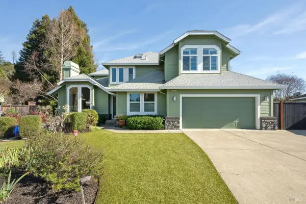 446 Tee Court, Healdsburg, CA 95448