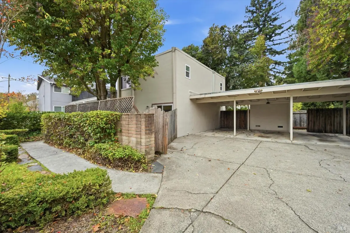 1213 Fair Oaks Avenue, Santa Rosa, CA 95404 - Image #1