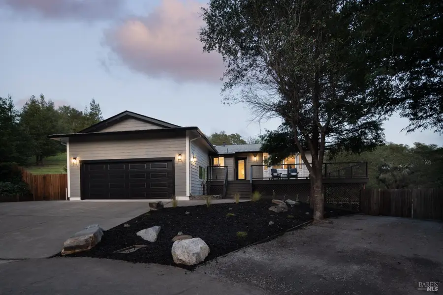 210 Burgundy Road, Healdsburg, CA 95448 - #3