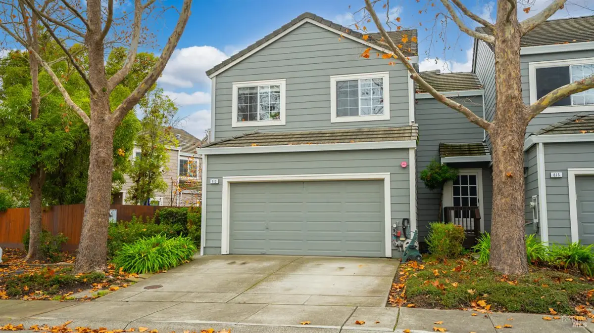 813 Chardonnay Circle, Petaluma, CA 94954 - Image #1