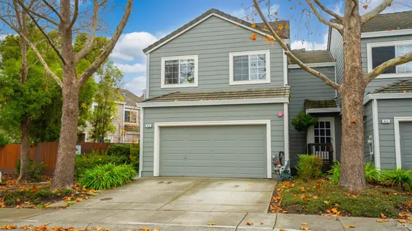 813 Chardonnay Circle, Petaluma, CA 94954
