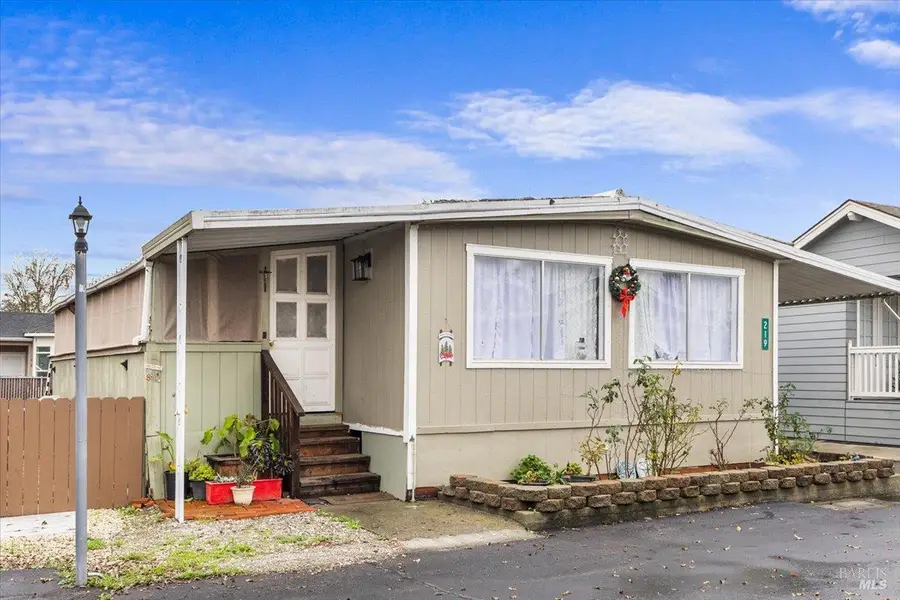 219 N Heidi Court #79, Windsor, CA 95492 - Image #2