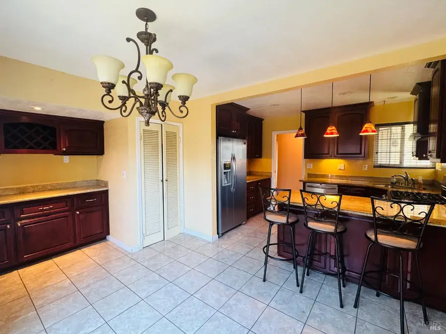 1713 Alhambra Court, Petaluma, CA 94954 - #2