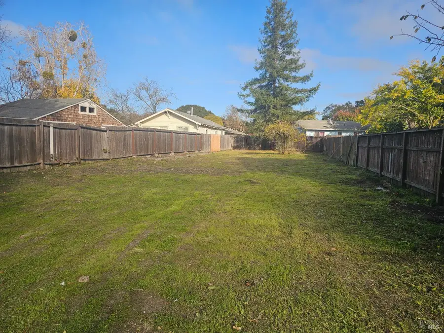 944 Temple Avenue, Santa Rosa, CA 95404 - Image #2