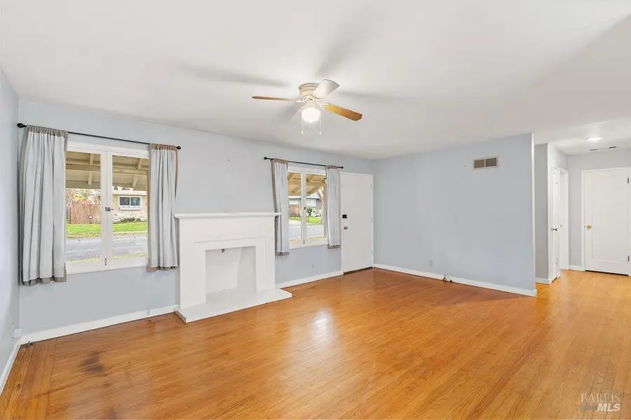 121 Jackson Way, Vallejo, CA 94591 - Image #2