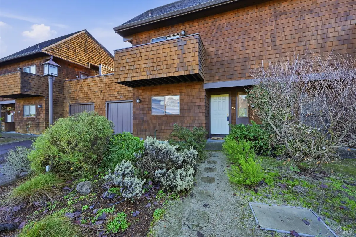 65 Freedom Lane N, Petaluma, CA 94952 - Image #1