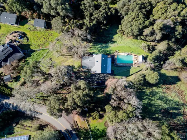 1450 Deerwood Drive, Ukiah, CA 95482