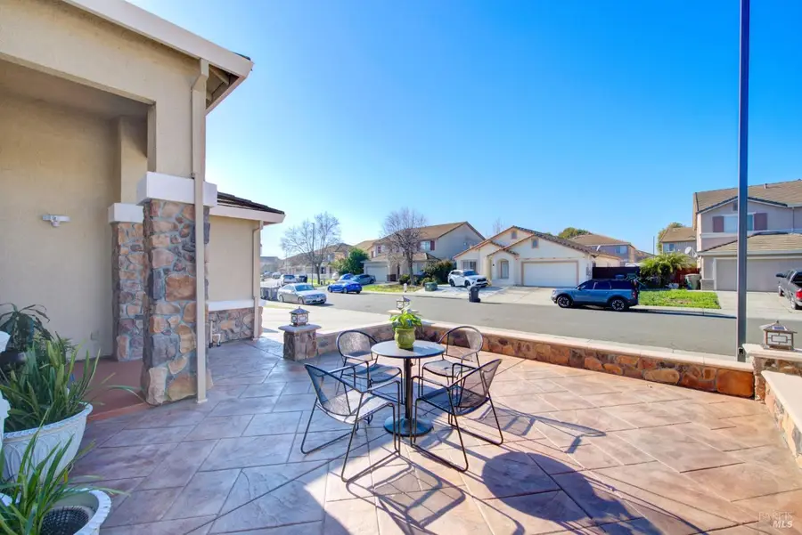 413 Meehan Court, Suisun City, CA 94585 - Image #2
