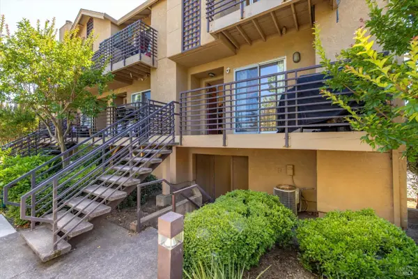 1198 Pear Tree Lane, Napa, CA 94558