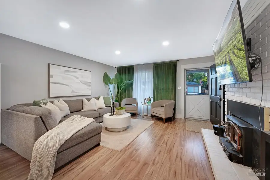 1833 Janero Drive, Santa Rosa, CA 95407 - Image #2