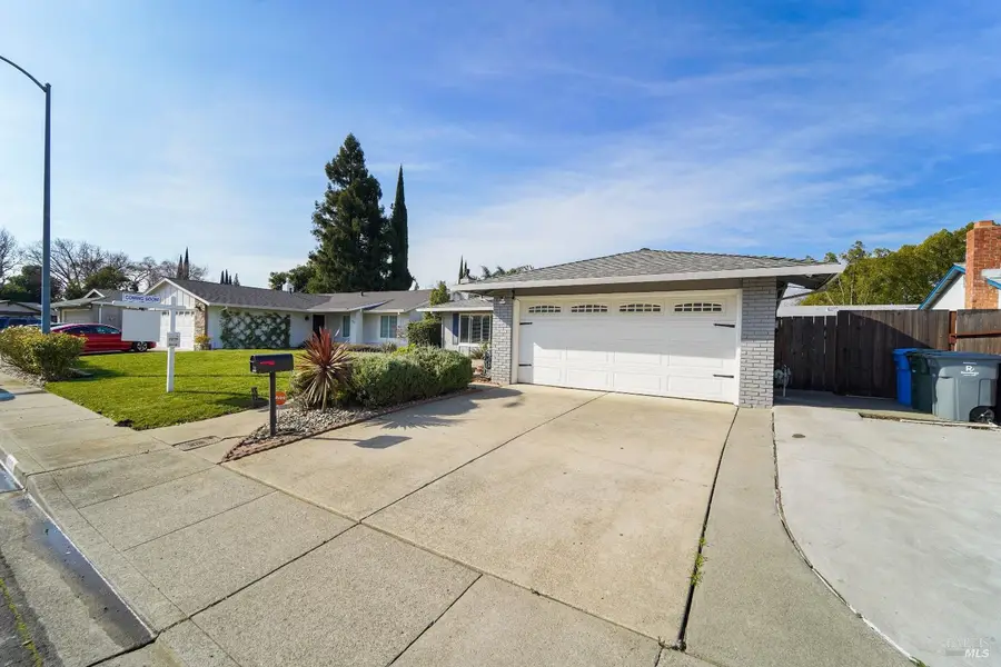 113 Richard Place, Vacaville, CA 95687 - Image #2