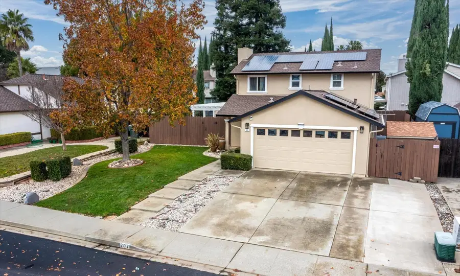 207 Dogwood Court, Vacaville, CA 95687 - Image #2