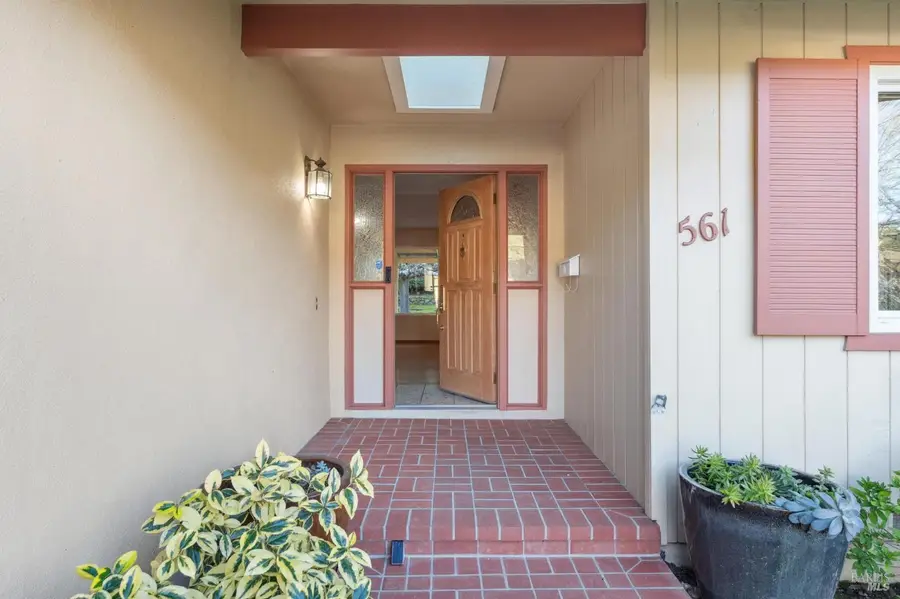 561 Olive Avenue, Novato, CA 94945 - Image #3