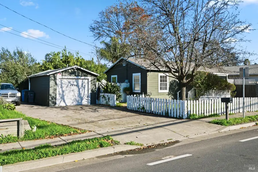 1677 Hearn Avenue, Santa Rosa, CA 95407 - Image #2