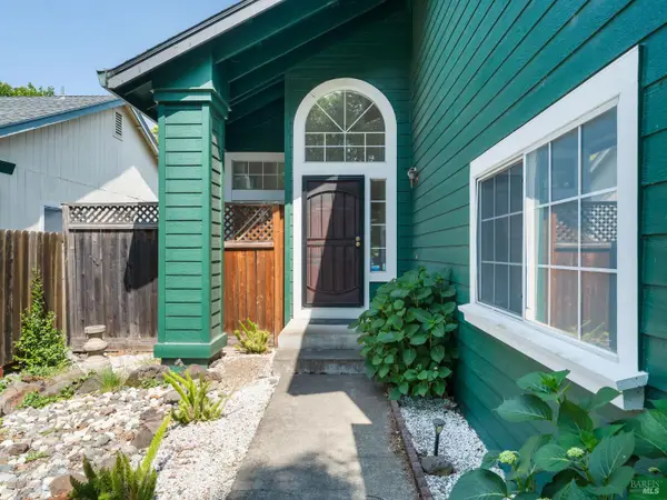 1520 Cabernet Circle, Santa Rosa, CA 95403