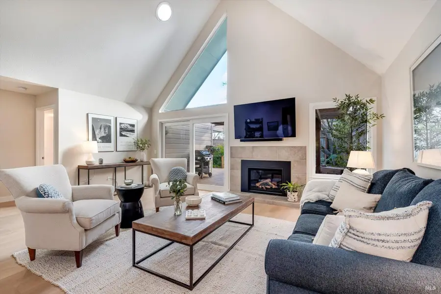 366 Avenida Barbera, Sonoma, CA 95476 - Image #2