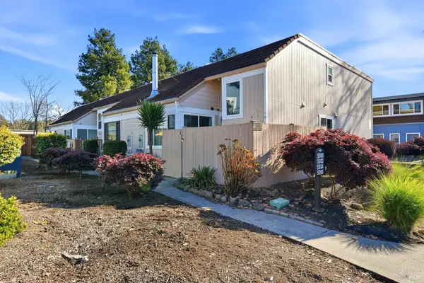 5006 Country Club Drive, Rohnert Park, CA 94928