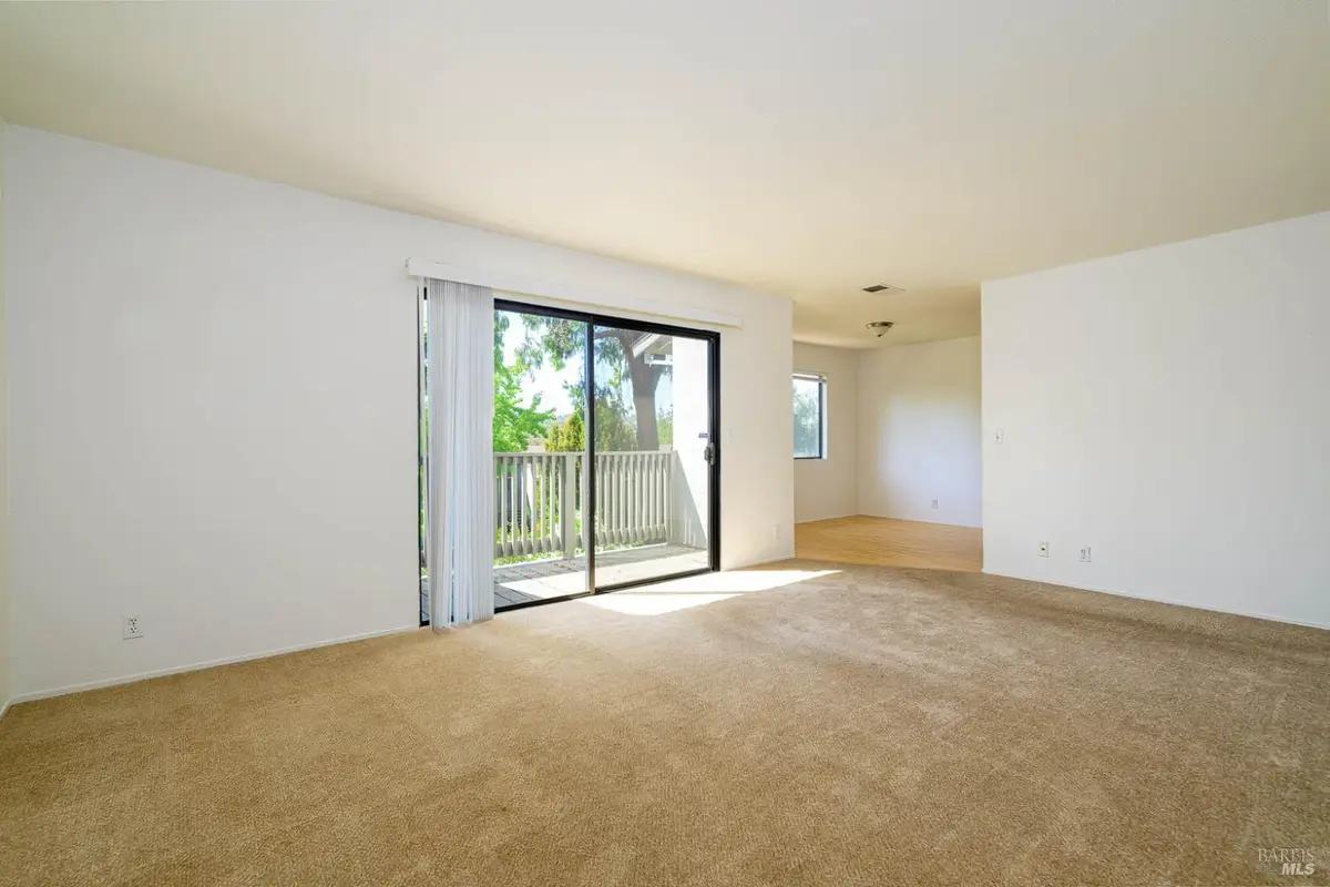 900 Cambridge Drive #114, Benicia, CA 94510 - Image #1
