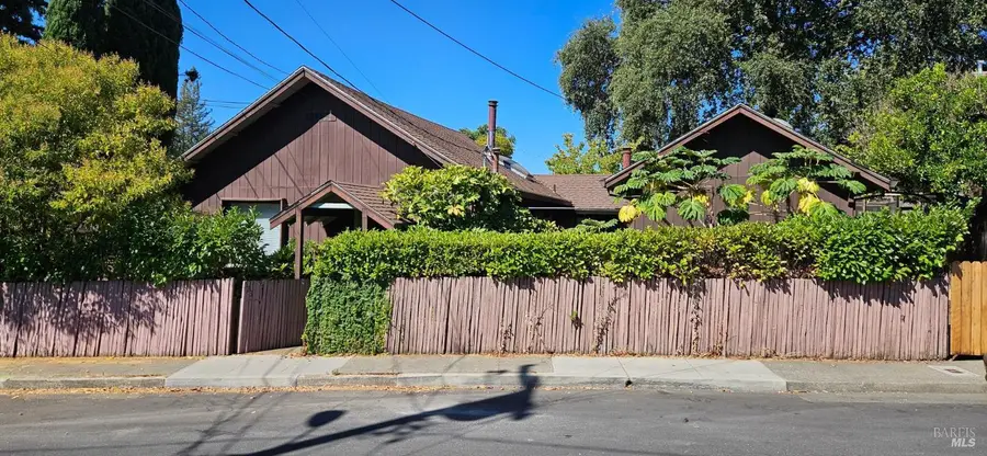 523 Center Street, Healdsburg, CA 95448 - #3
