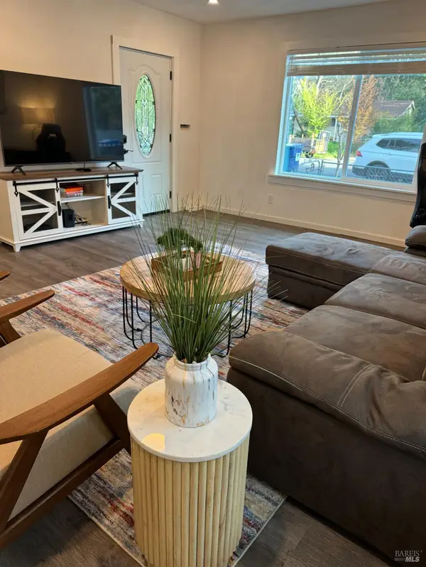 674 Willow Avenue, Ukiah, CA 95482