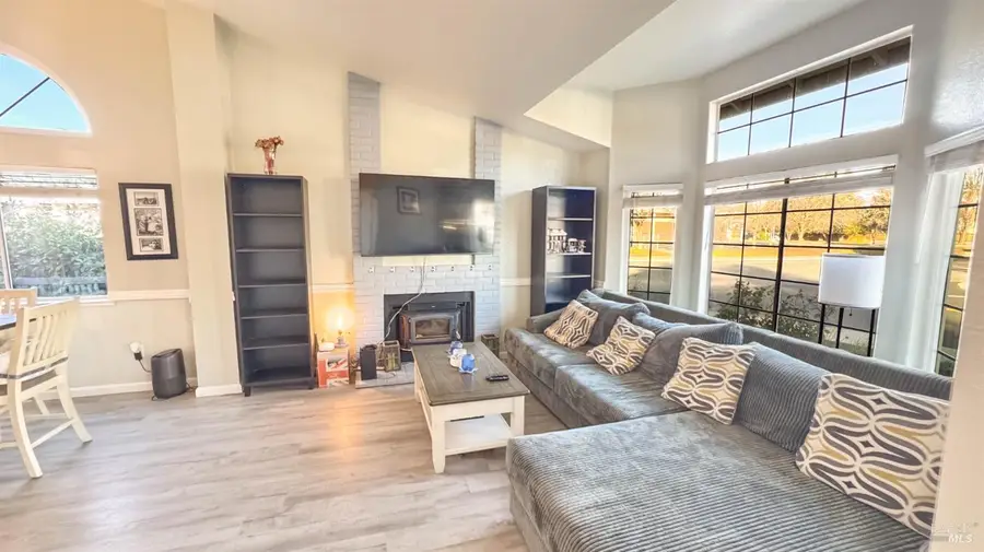 265 Ahern Lane, Dixon, CA 95620 - Image #2